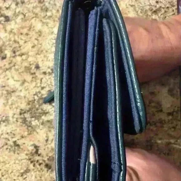 Nautica Blue Green Money Manager Wallet ID Safe RFID Protection. EUC - Picture 12 of 16